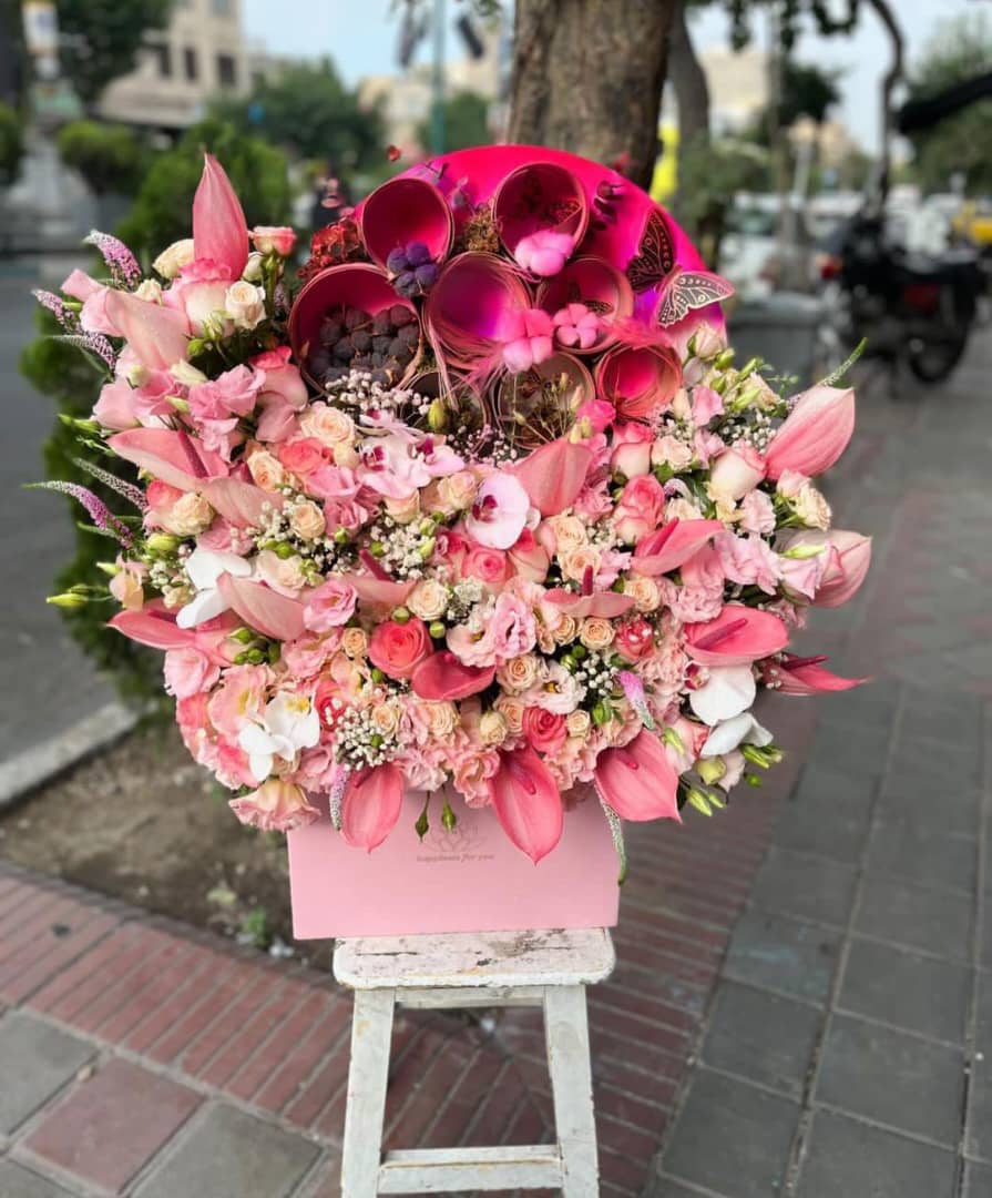 فروش انواع گل‌های شاخه‌ای و گیاهان زینتی